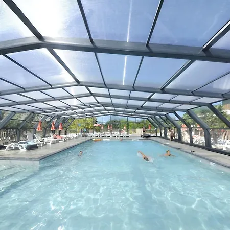 帕迪玛朵野营酒店 4*