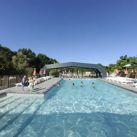 帕迪玛朵野营酒店 4* 罗卡马杜尔